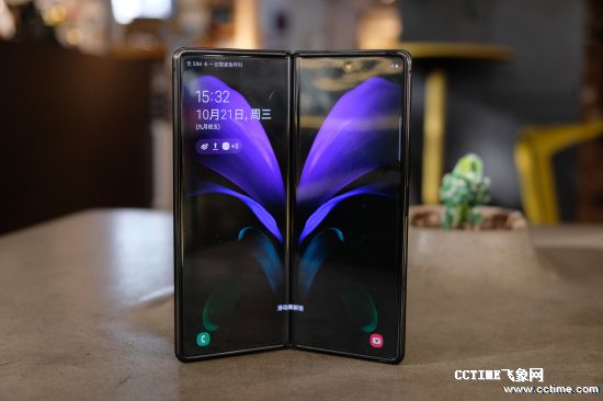 更大屏幕尺寸全新交互體驗三星galaxyzfold25g評測